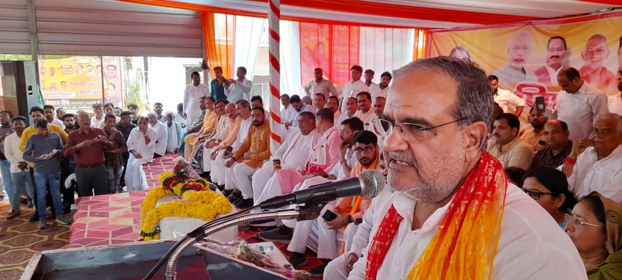 SP fielded family members and relatives of leaders in by-elections