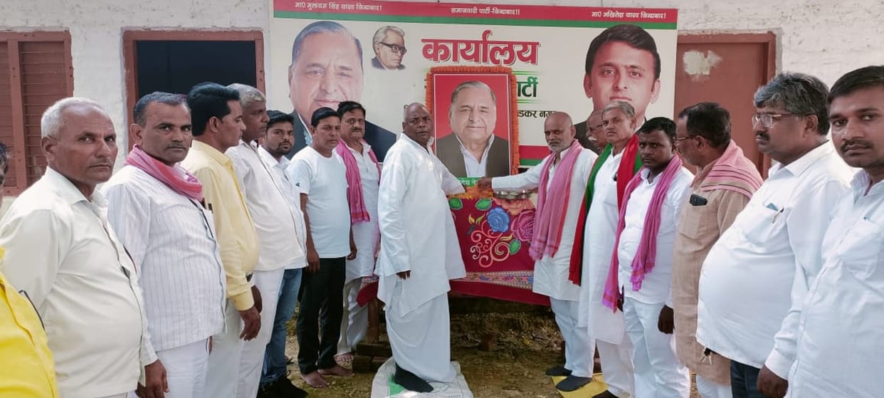 Tribute paid to Netaji, pledged to follow his ideals