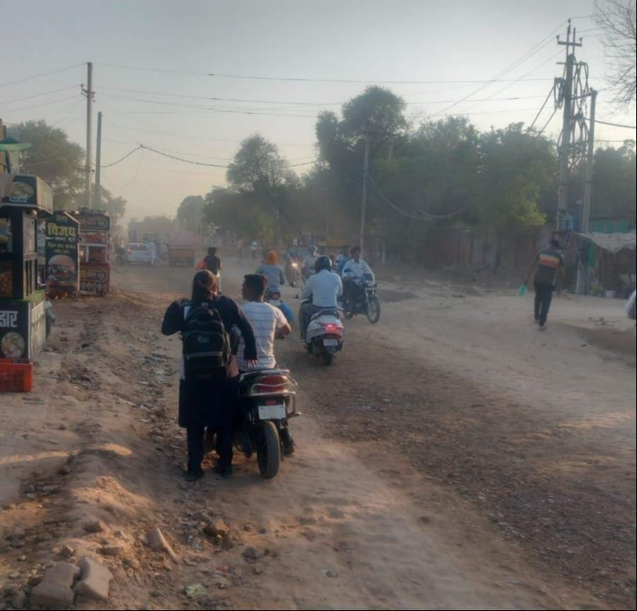 Slow pace of road construction from Brahmanwala to Rajasthan border, dust flying throughout the day