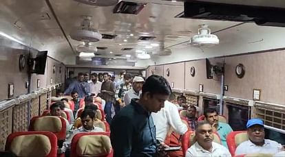 Damoh: 120 किमी की रफ्तार से ट्रेन दौड़ाकर तीसरी रेल लाइन का किया निरीक्षण, असलाना से दमोह के बीच ट्रैक पूरा Damoh Inspected the third railway line by running the train at a speed of 120 km