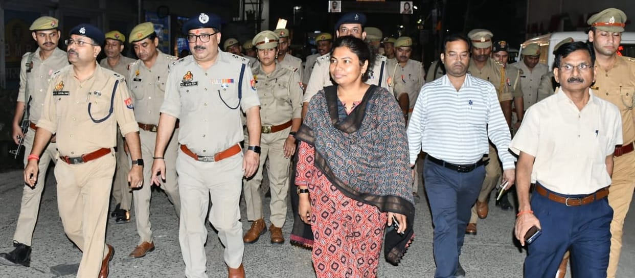 Station in-charges organized a meeting with Mission Shakti team