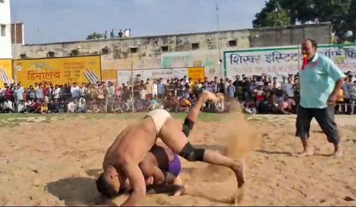 The King of Kaliyar, Unnao's Pagal Baba won the wrestling