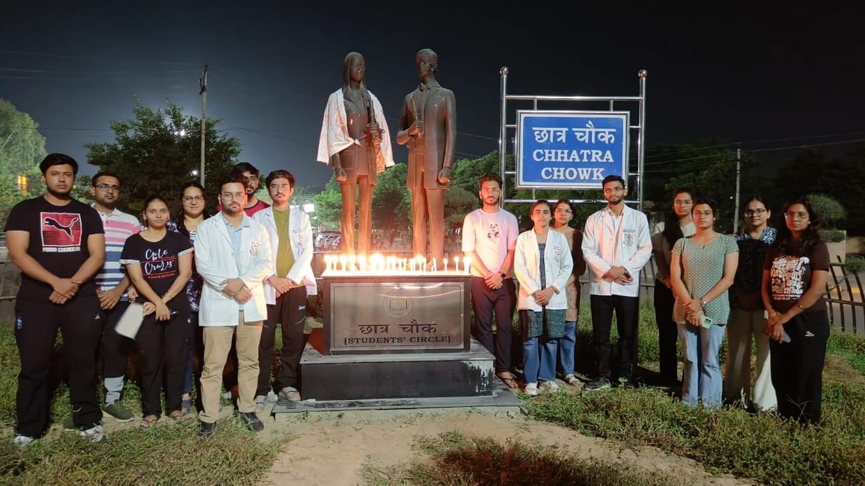 Appealed for justice by lighting candles