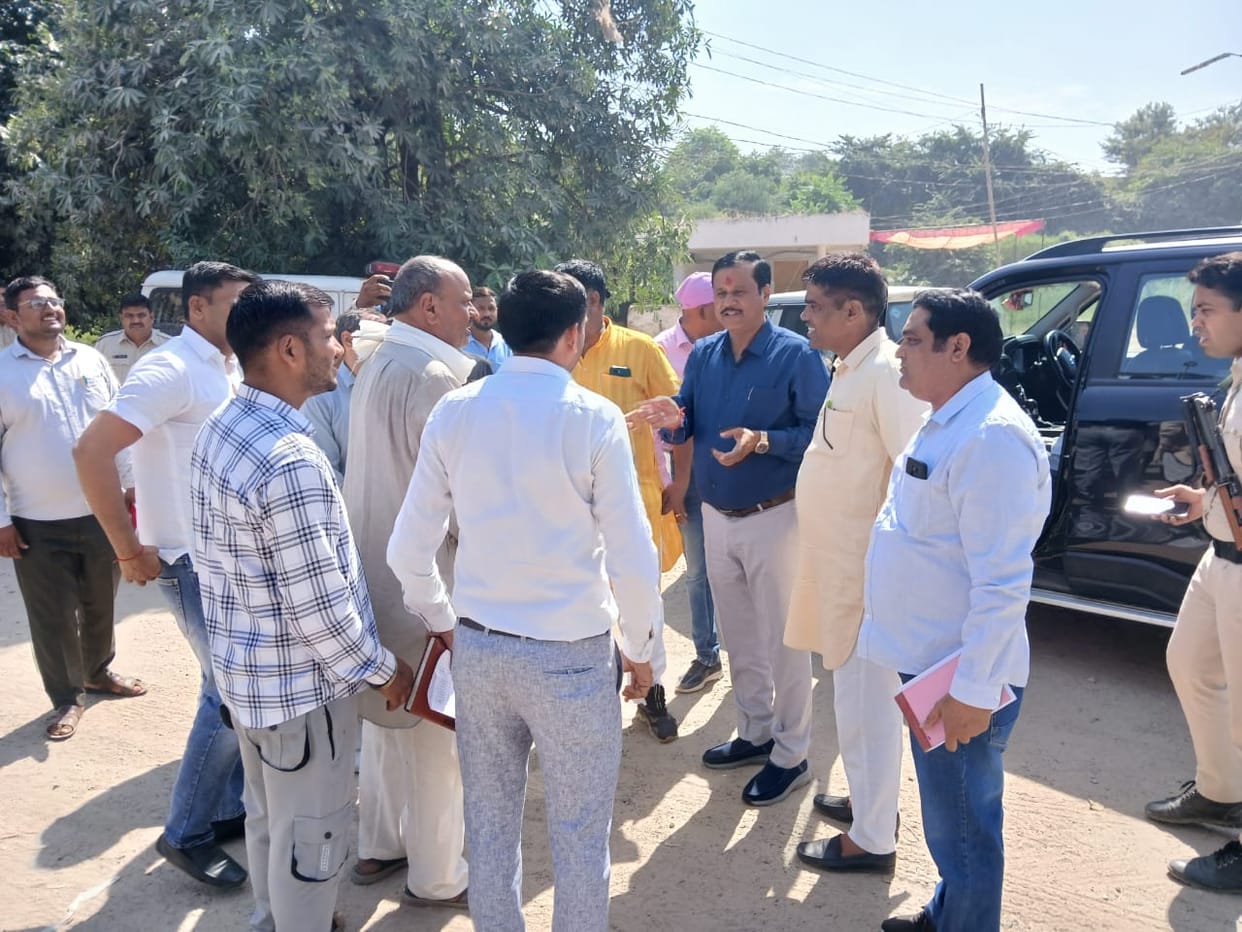 Bawal's newly elected MLA inspected the grain market