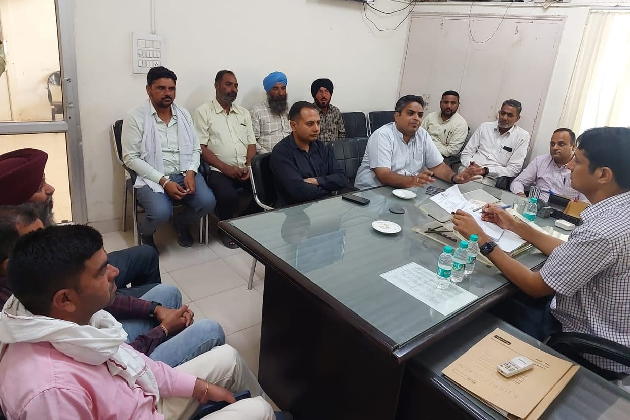 Paddy lifting and purchasing is slow, farmers faced problems throughout the day