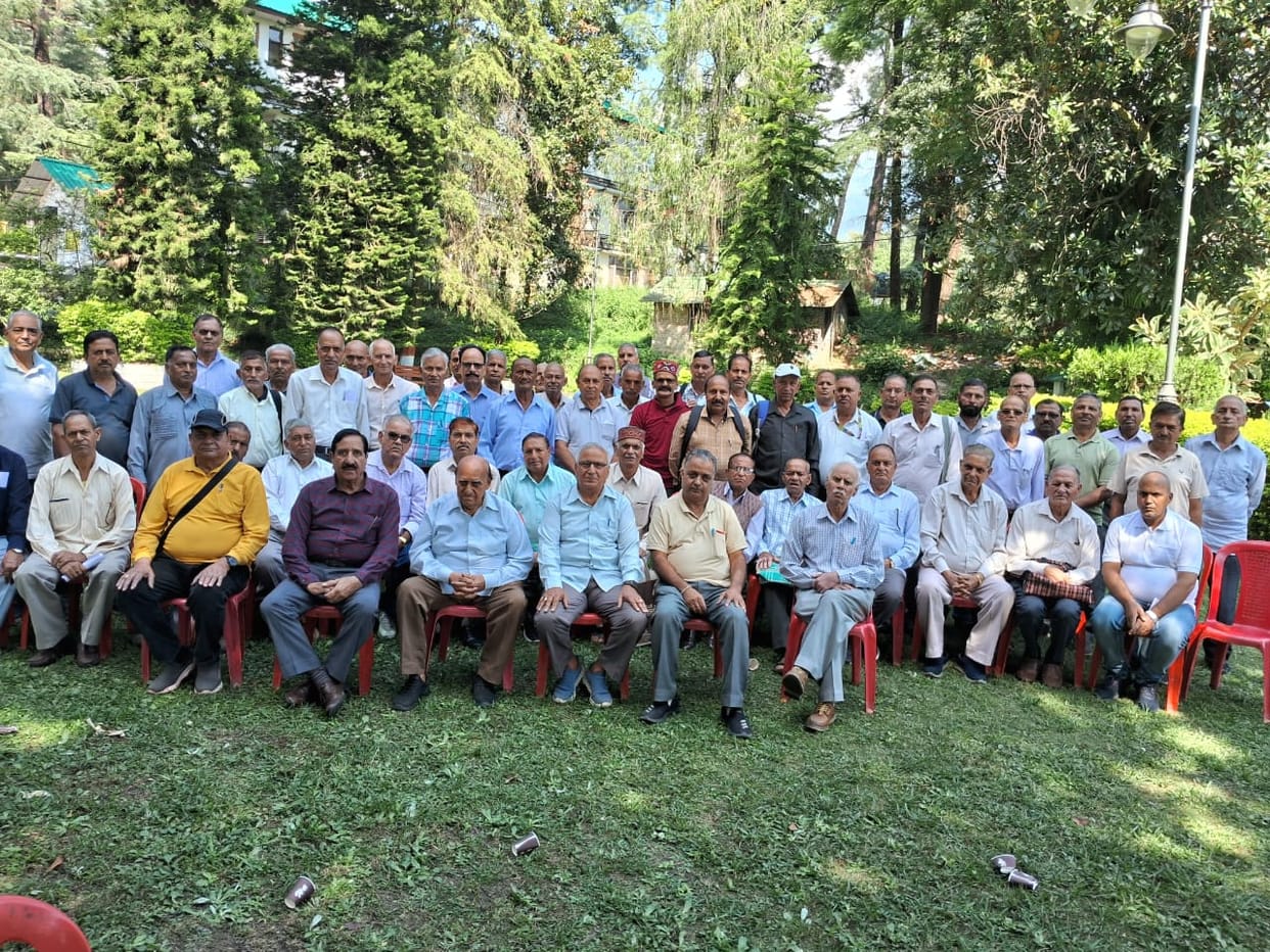 Demanded dues and allowances from Government pensioners of Electricity Board