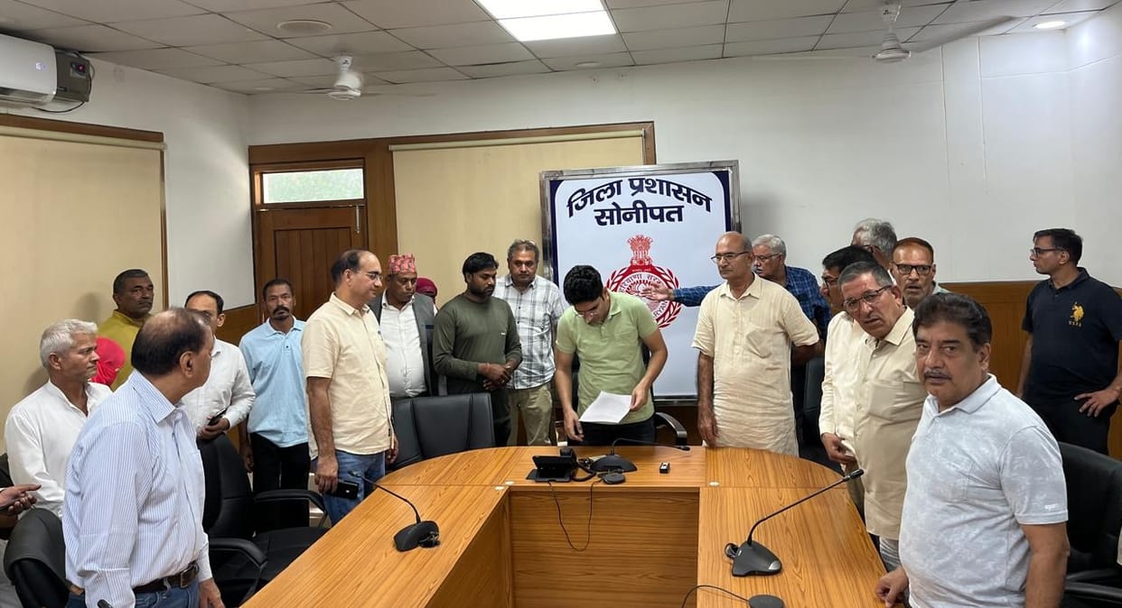 Sector-12 Welfare Association termed the arrest of watchmen as wrong.