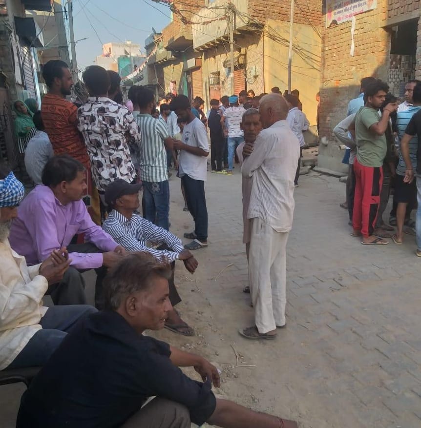 There is mourning in Kundli due to the death of three including cousins