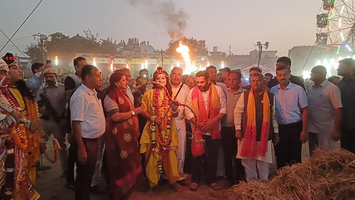 Lord Ram's life is an ideal for the society, youth should take pledge to burn the evils.