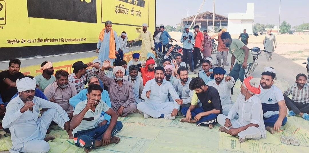 Sheller operators are buying paddy from other states for Rs 1800 and selling it to the government for Rs 2300.