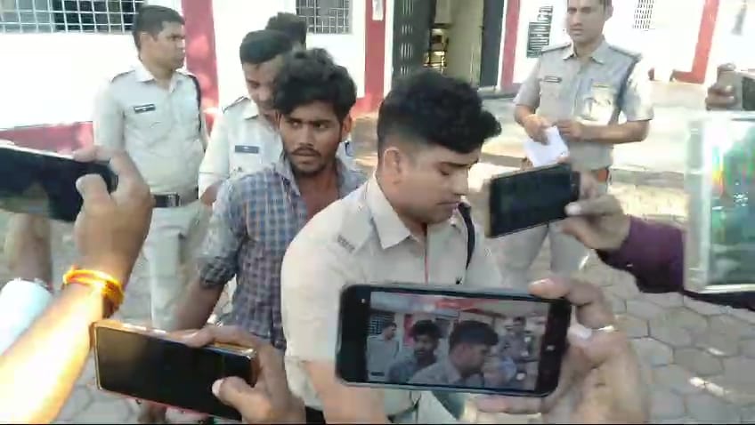 Khandwa News: Attempt to burn a Dalit girl alive in Khandwa