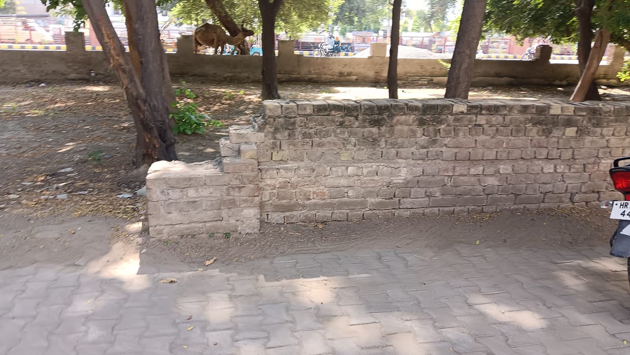Heavy politics on the development of the city, city projects are not being completed for two years