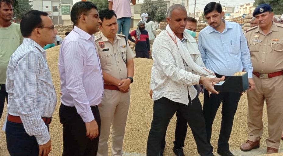 DC reached grain market and took strict cognizance of farmers' problems