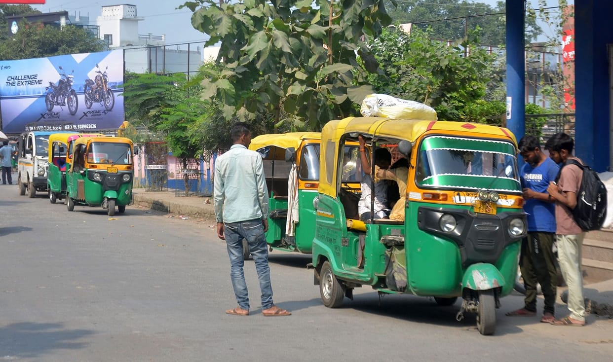 Even after a month, numbers could be given only on 1500 autos