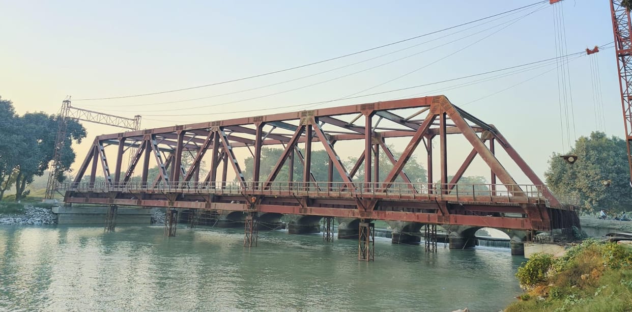 Hardoi branch canal bridge is ready to be built, now the problem of land acquisition is stuck
