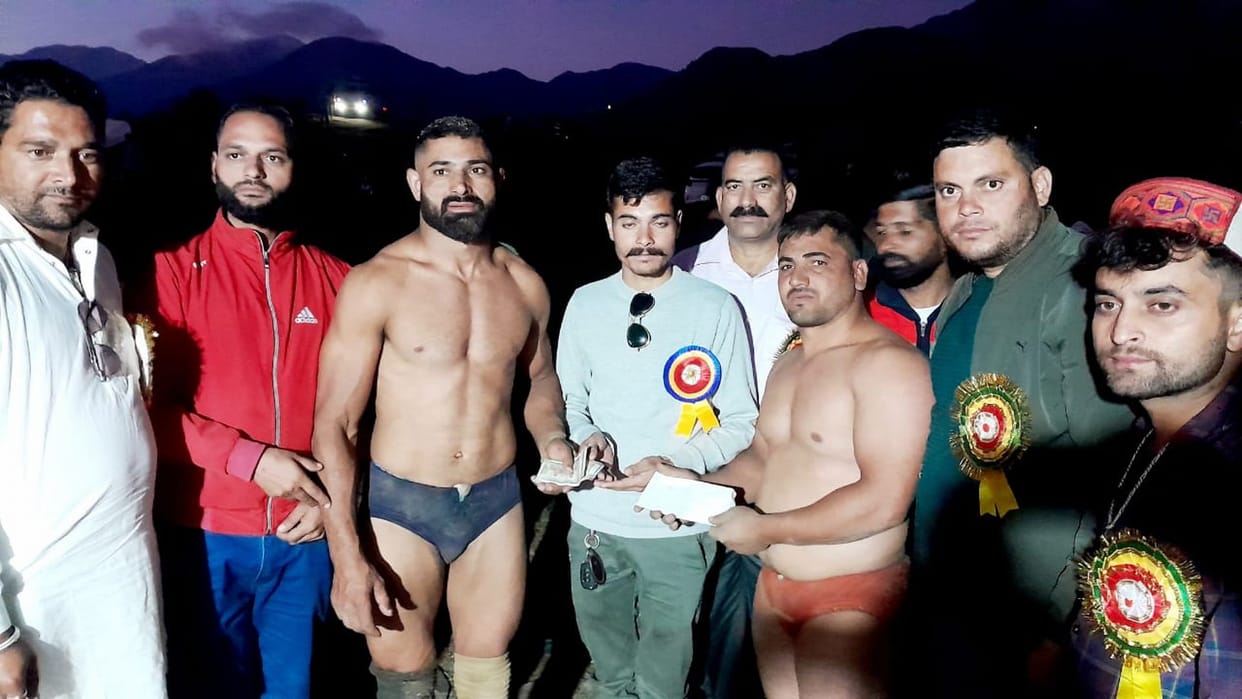 Kalhel's Nazir won the riot of Kinaut Chhinj fair