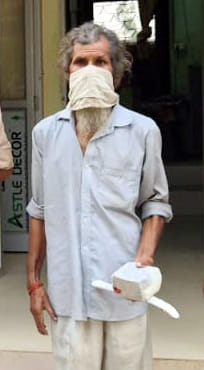 The accused of a deadly attack was caught with a knife