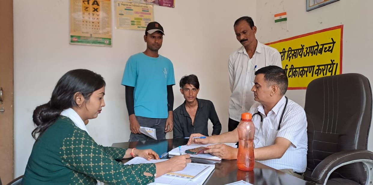 Arogya Mela: Shortage of medicines, patients had a heated argument with the doctor