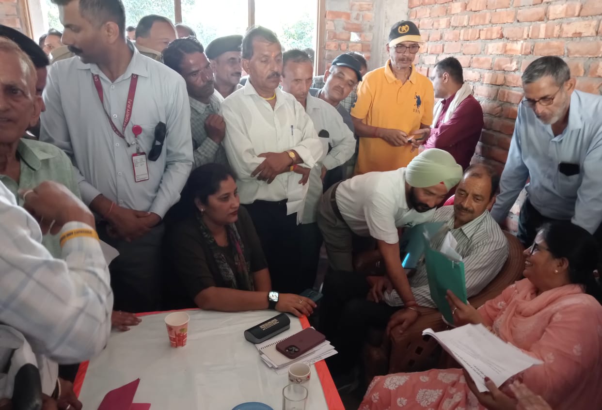 MLA Kamlesh listened to people's problems in Sakri and Bilaspur