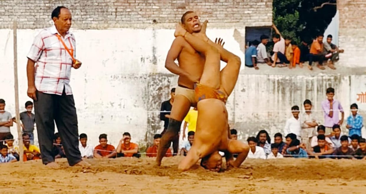 Anjali of Amroha defeated Katappa wrestler of Delhi