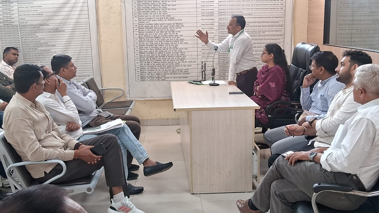 SDM took meeting on crop residue management