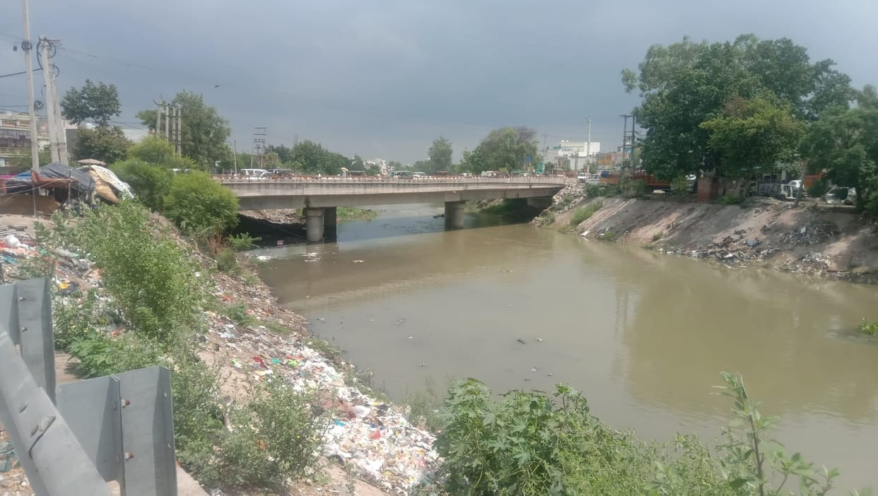 If you throw garbage in the drain, you will have to pay fine, plan being prepared