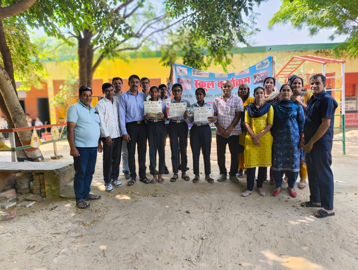 Vanshika first in slogan competition