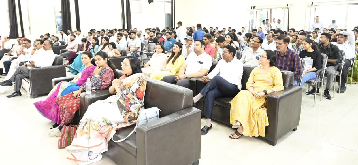 MBBS students welcomed by applying Roli-Chandan