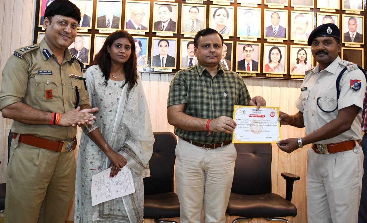 DRM honored five people including Malani RPF in-charge
