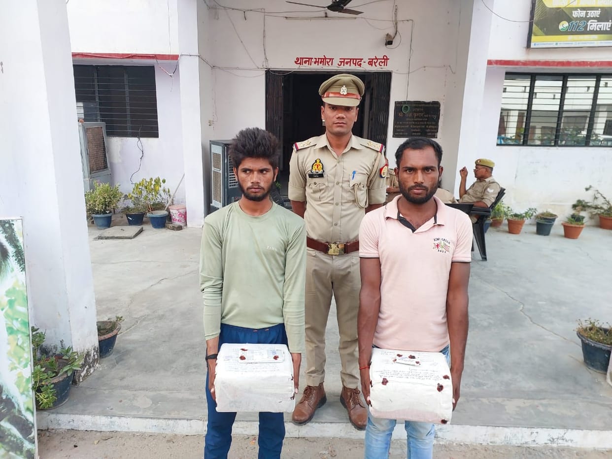 Two smugglers caught with opium