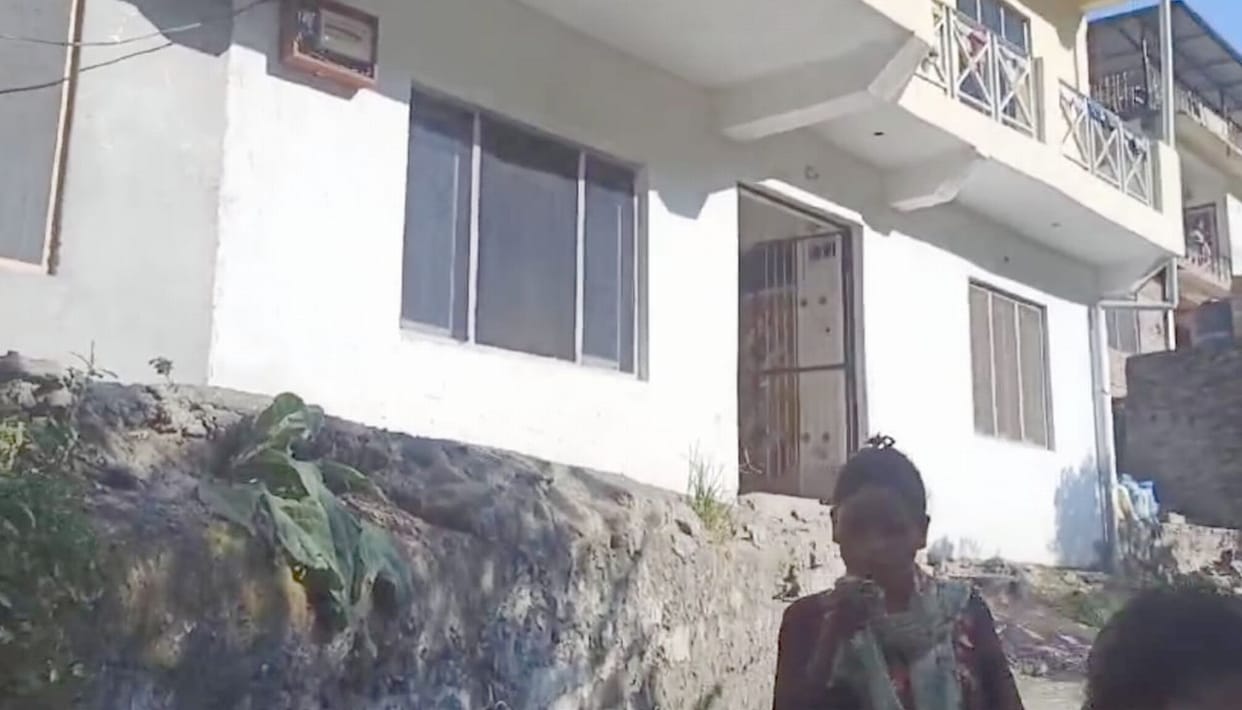 School running in private building, parents paying monthly rent