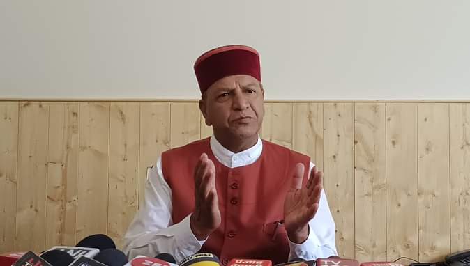 सुक्खू सरकार सरकारी स्कूलों को बंद करके प्राइवेट स्कूलों को फायदा पहुँचाने का कर रही कार्य : राजीव बिंदल