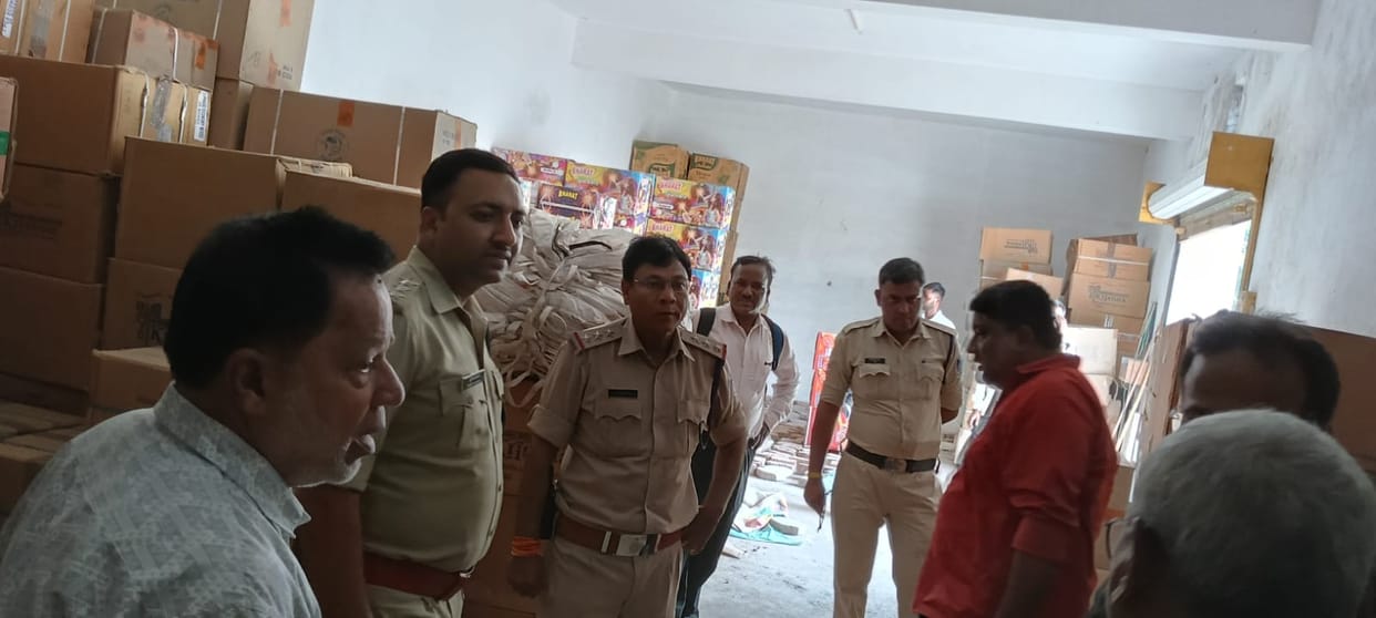 Police took action and sealed the warehouse of Babaji Fireworks who were selling illegal firecrackers.