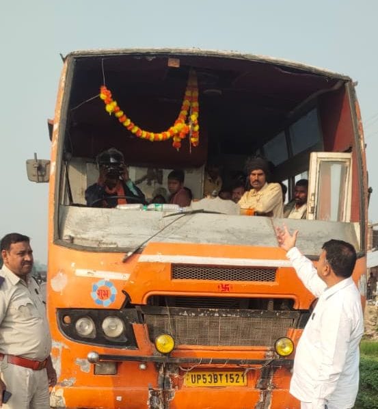 Driver found driving a mirrorless bus wearing a helmet