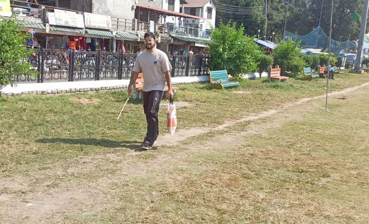 Two more people were bitten by stray dogs in the city, NAP called dog catcher from Dharamshala