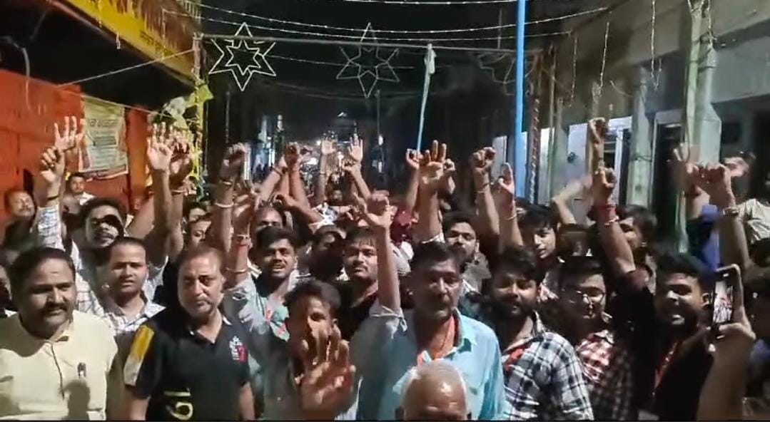Organizers take to the streets to close Vaishnodevi cave