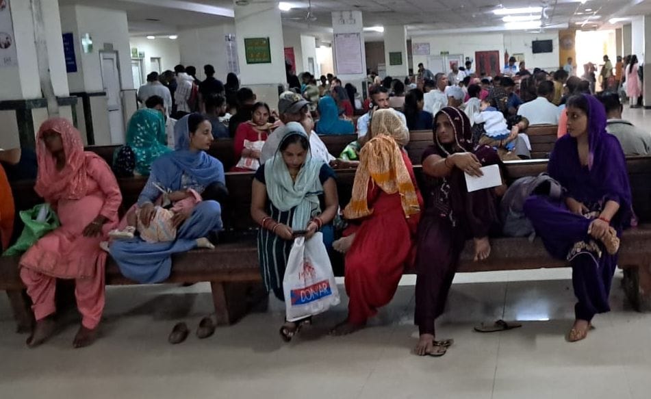 Increase in patients of cold, cough, cold and fever