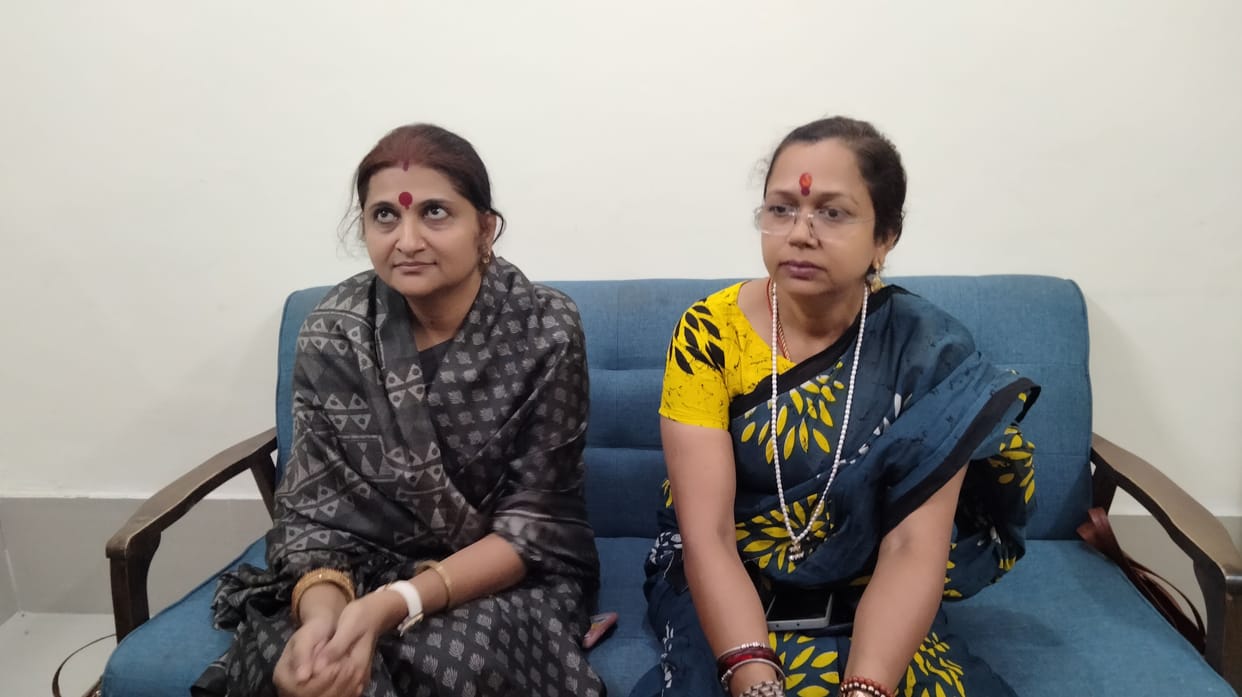 Complain on the commission's WhatsApp number, action will be taken
