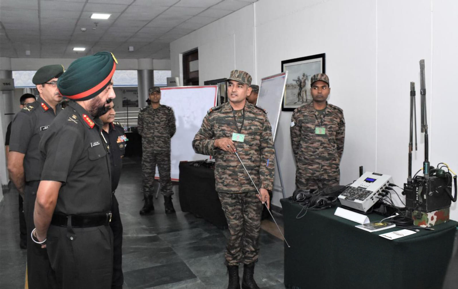 सिरोही। 2 दिवसीय फॉर्मेशन कमांडर सम्मेलन में विभिन्न मुद्दों के बारे में चर्चा की गईं।