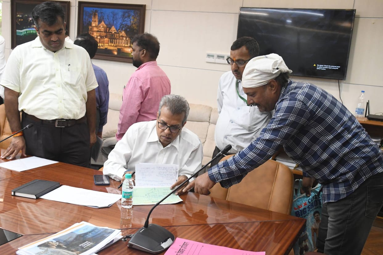 After 28 years, it was found that there is more land in the registered plot.