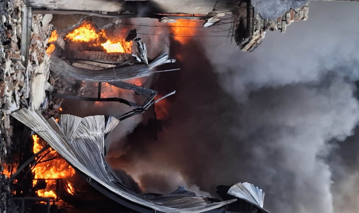 Huge fire breaks out in chemical warehouse, factory also affected