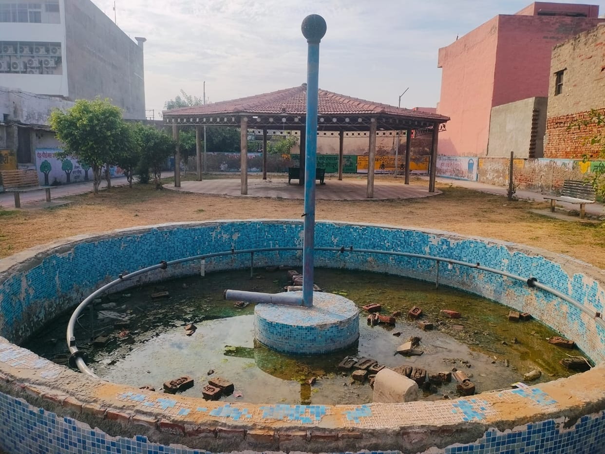 Cleaning not done in Agrasen Park since last 6 months