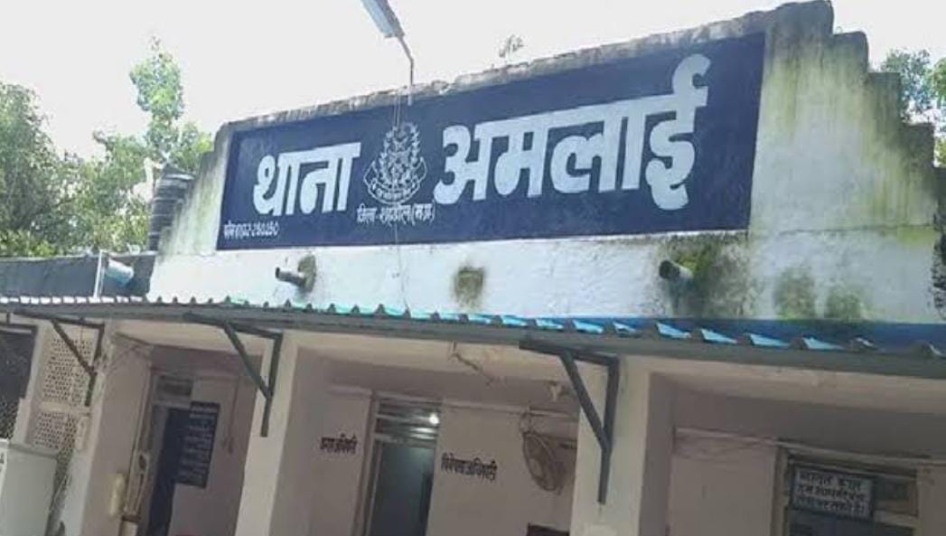 Coal was to fall, soil was dropped, management surprised, case registered against truck driver