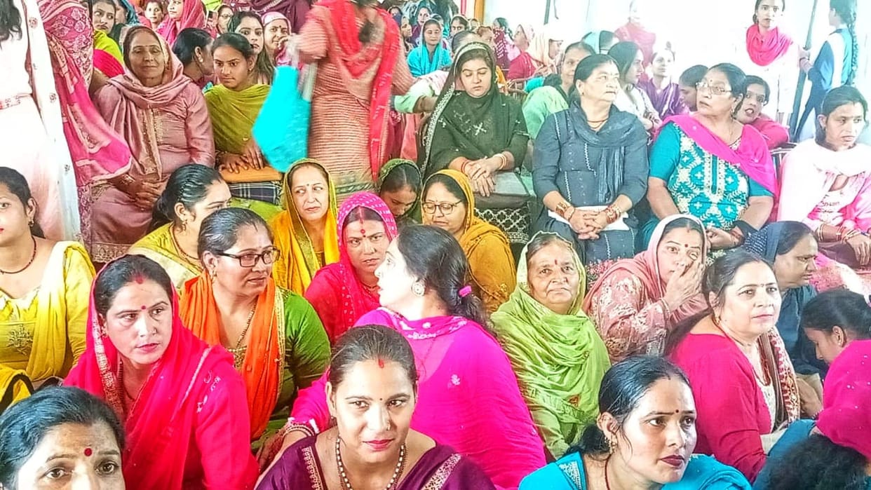 BJP Mahila Morcha celebrated Karva Chauth
