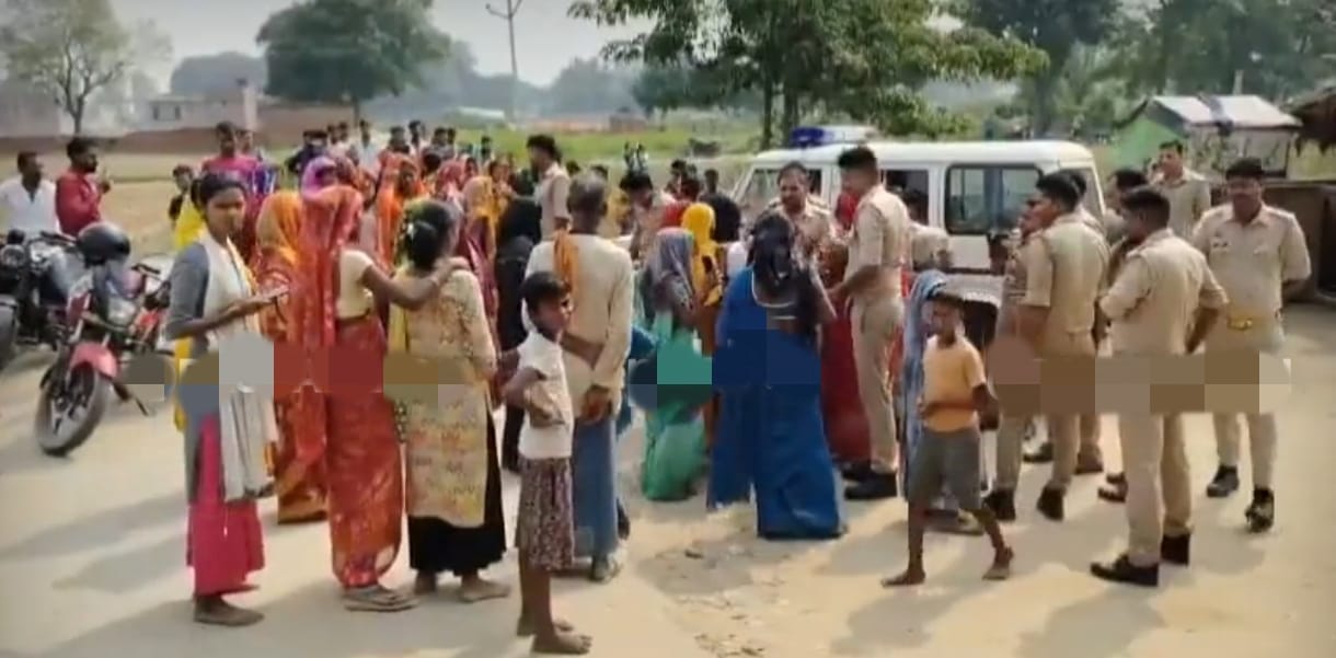 Gorakhpur News: Women create ruckus to remove liquor shop