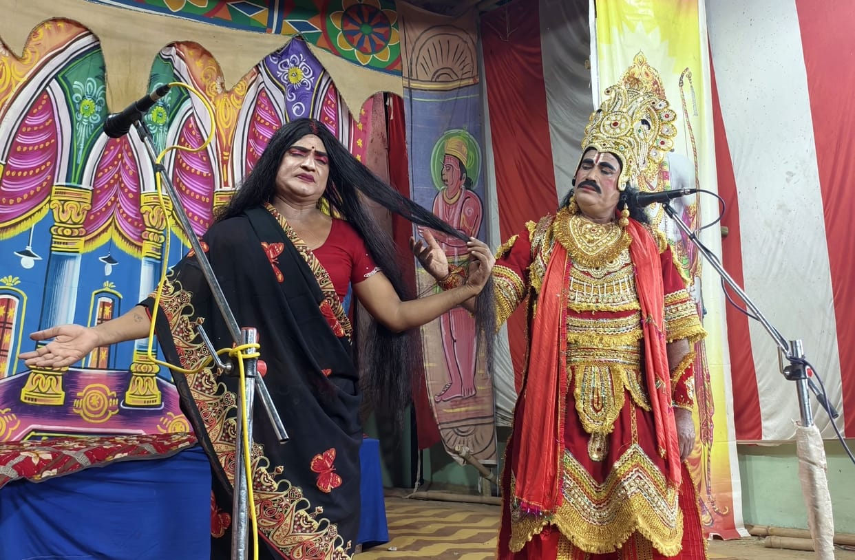Shri Hari gave monkey form to Narada Muni