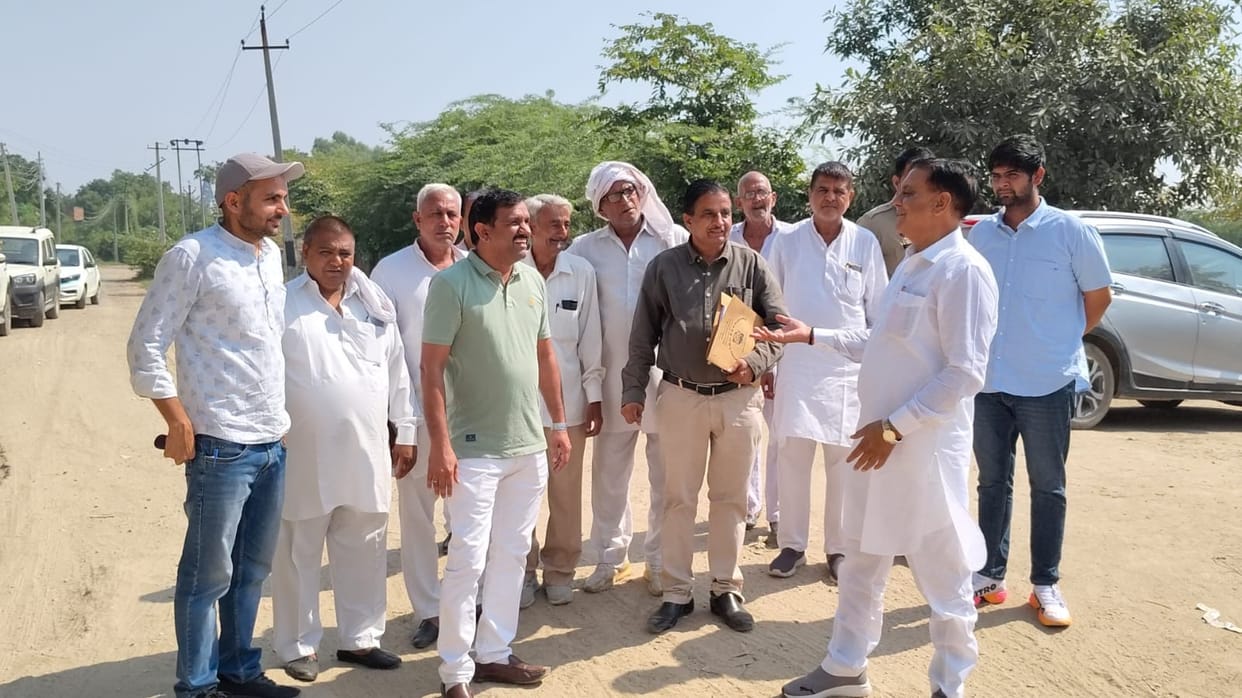 MLA inspected the roads