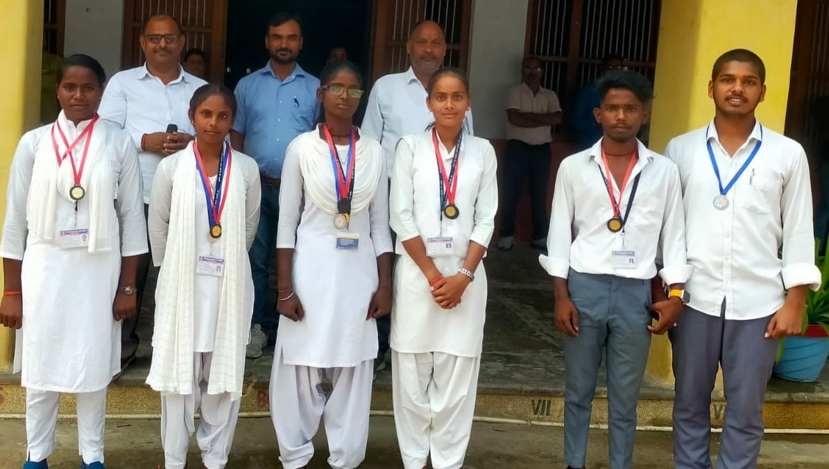 Karishma stood first in 800 meter race