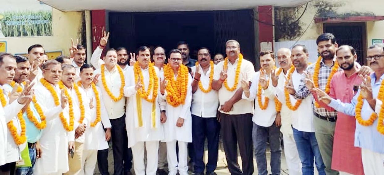 Dodram in Tilhar and Devendra Awasthi in Puwaiyan became the Deputy Chairman