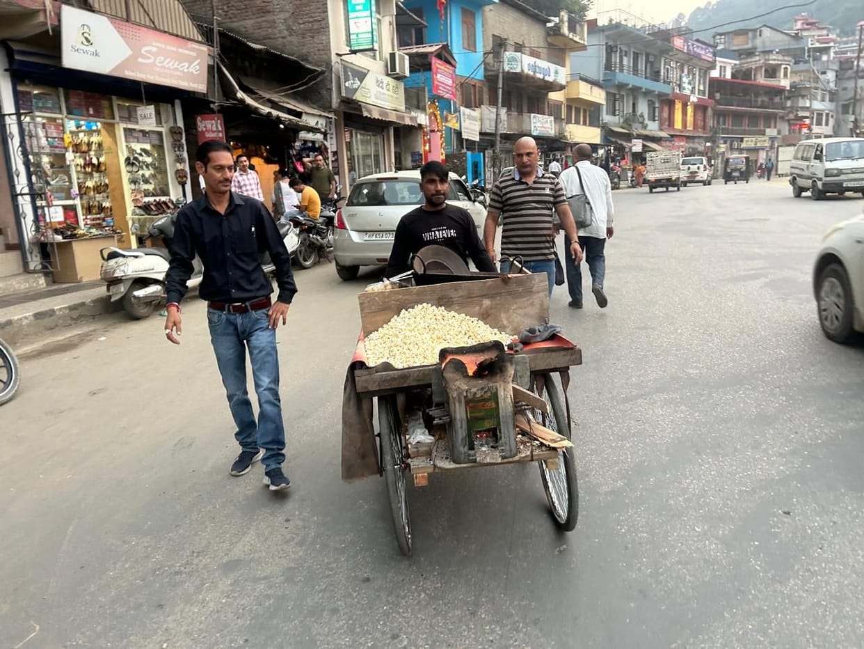 Two issued challan for setting up unauthorized street vendors